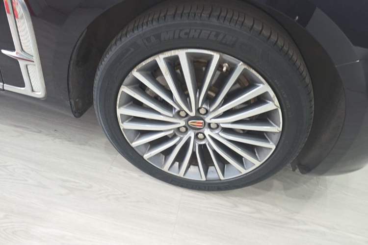Used Hongqi H9 2020 Revised Version 2.0T Smart Connect Flagship Edition Right Front Wheel Hub