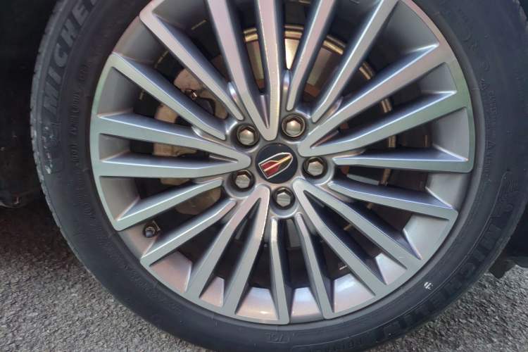 Used Hongqi H9 2020 2.0T Smart Connect Flagship Edition Right Front Wheel Hub