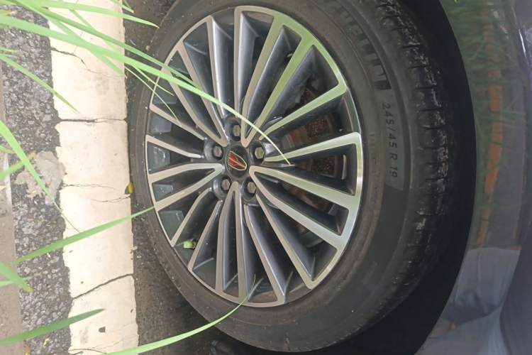 Used Hongqi H9 2020 Revised Version 2.0T Smart Connect Flagship Edition Right Front Wheel Hub