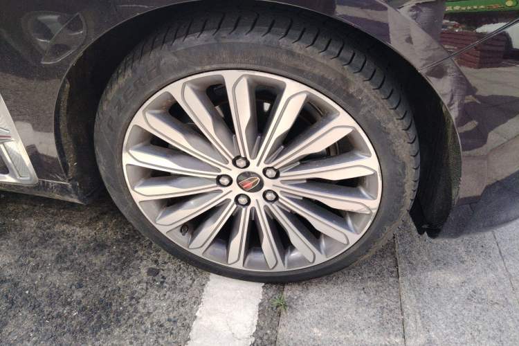 Used Hongqi H9 2020 3.0T Smart Connect Flagship Four-Seat Version Right Front Wheel Hub