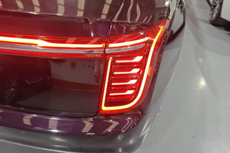 Used Hongqi H9 2020 2.0T Smart Connect Flagship Edition Right Rear Taillight