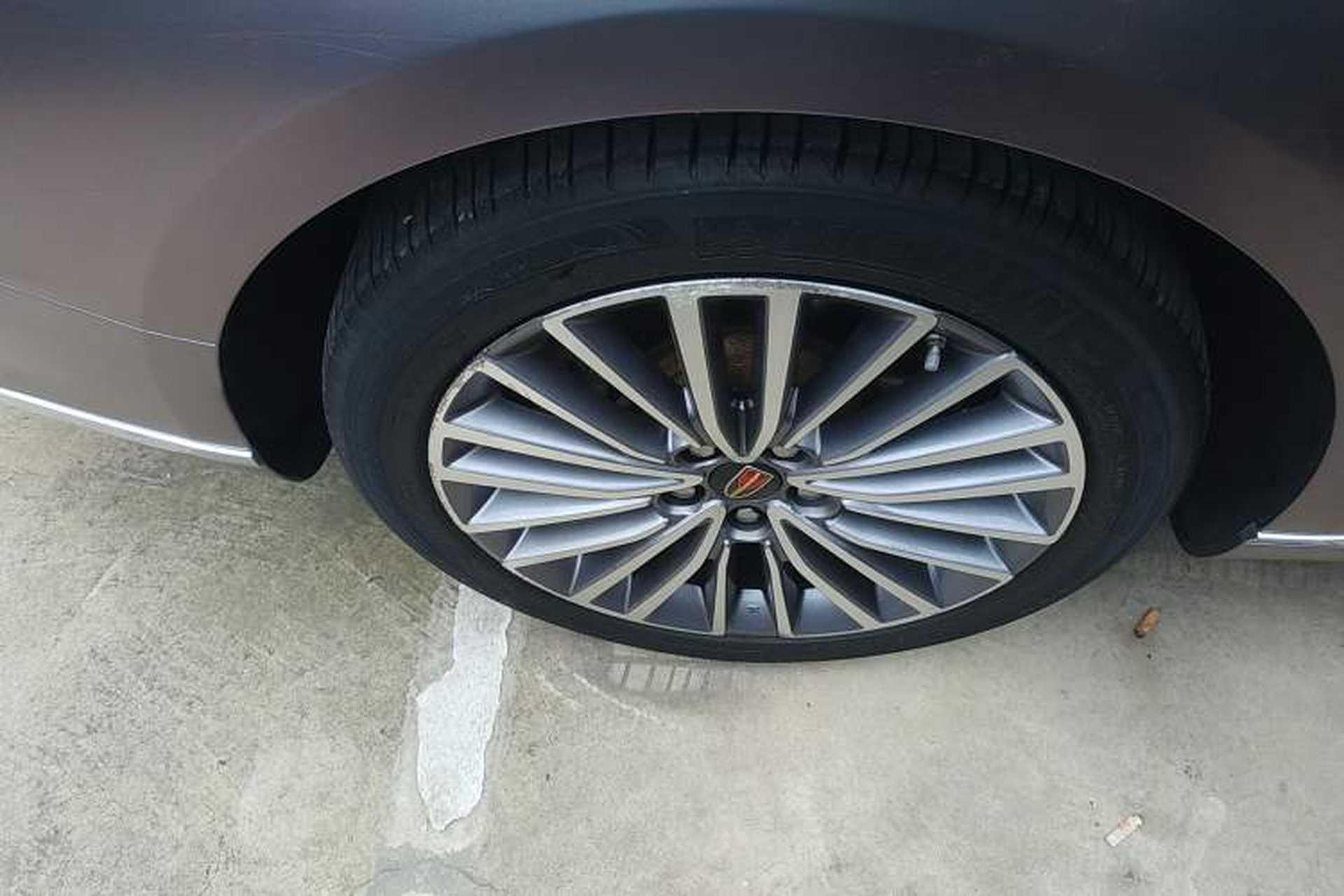 Used Hongqi H9 2020 2.0T Smart Connect Flagship Edition Right Rear Wheel Hub