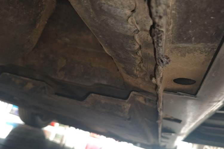Used Hongqi H9 2020 2.0T Smart Connect Flagship Edition Right Side Sill