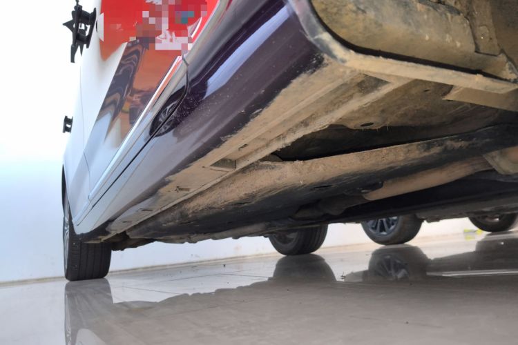Used Hongqi H9 2020 2.0T Smart Connect Flagship Edition Right Side Sill