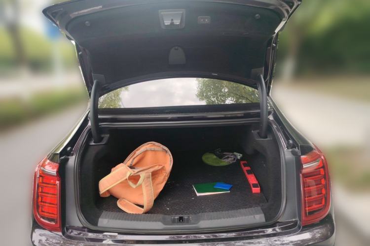 Used Hongqi H9 2020 2.0T Smart Connect Flagship Edition Trunk