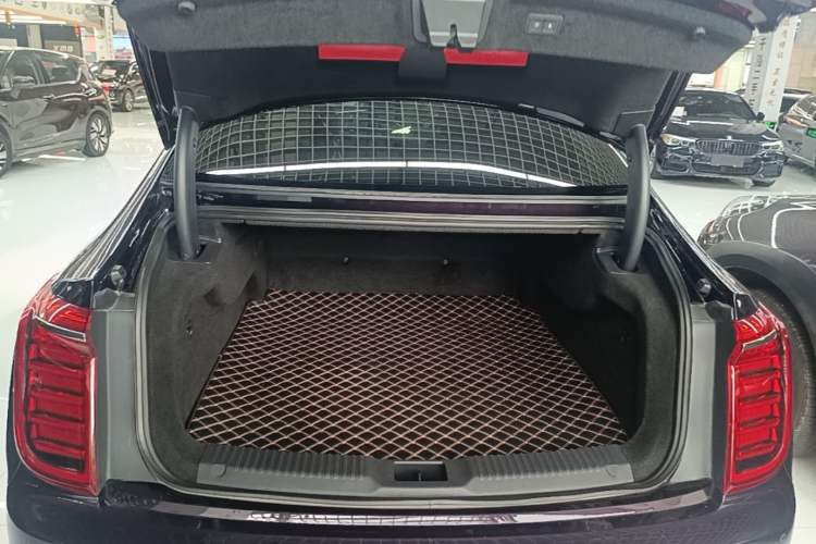 Used Hongqi H9 2020 3.0T Smart Connect Flagship Edition Trunk