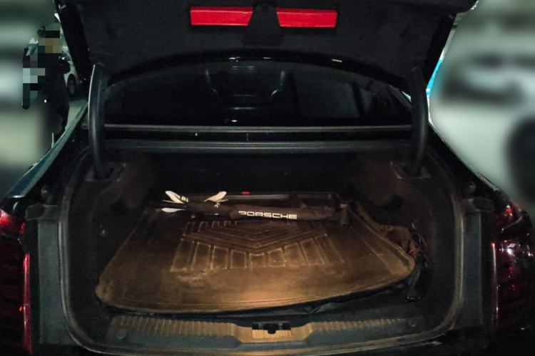 Used Hongqi H9 2020 2.0T Smart Connect Flagship Edition Trunk