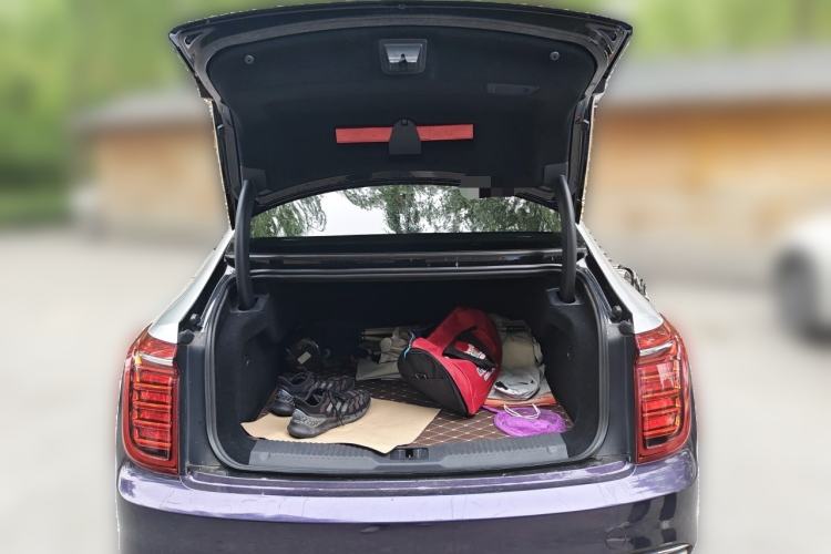 Used Hongqi H9 2020 2.0T Smart Connect Flagship Edition Trunk