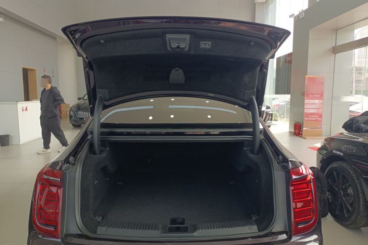 Used Hongqi H9 2020 2.0T Smart Connect Flagship Edition Trunk