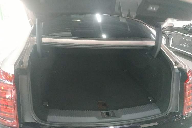 Used Hongqi H9 2020 3.0T Smart Connect Flagship Four-Seat Version Trunk