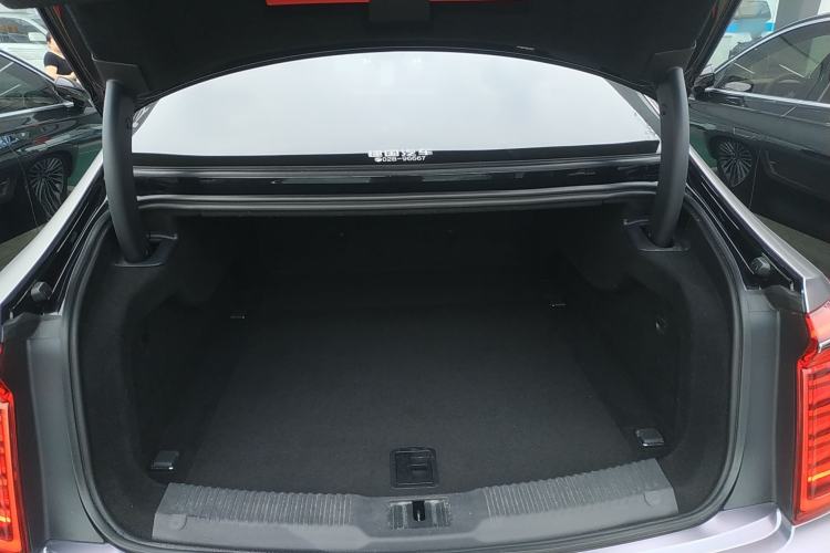 Used Hongqi H9 2020 2.0T Smart Connect Flagship Edition Trunk