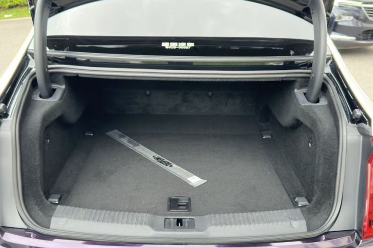 Used Hongqi H9 2020 2.0T Smart Connect Flagship Edition Trunk