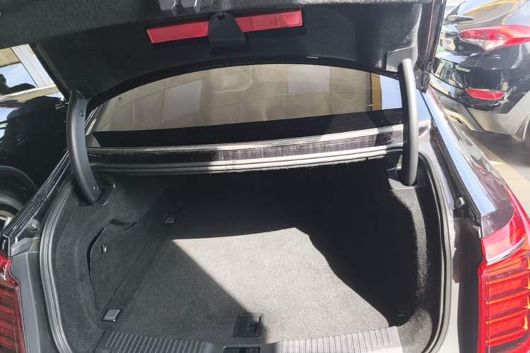 Used Hongqi H9 2020 2.0T Smart Connect Flagship Edition Trunk