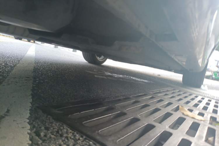 Used Hongqi H9 2020 2.0T Smart Connect Flagship Edition Chassis Rear Right