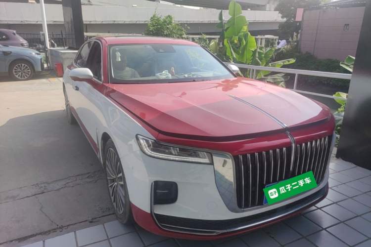 Used Hongqi H9 2020 2.0T Smart Connect Flagship Edition Front Right 45 Deg