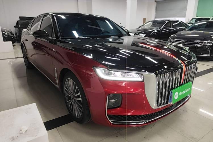 Used Hongqi H9 2020 2.0T Smart Connect Flagship Edition Front Right 45 Deg