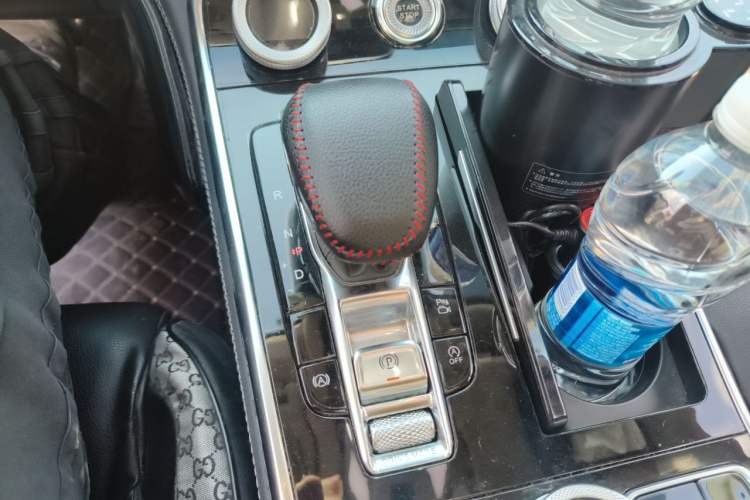 Used Hongqi H9 2020 2.0T Smart Connect Flagship Edition Gear Lever