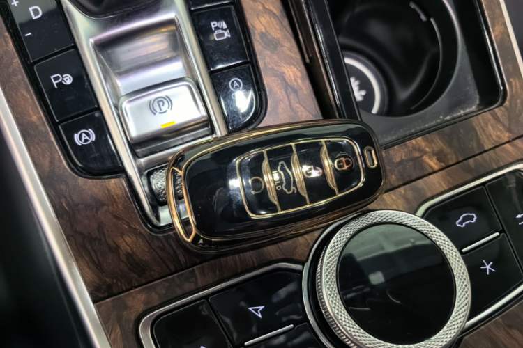 Used Hongqi H9 2020 2.0T Smart Connect Flagship Edition Interior 1