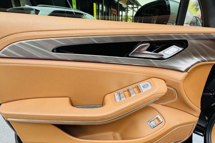 Used Hongqi H9 2020 2.0T Smart Connect Flagship Edition Interior 4
