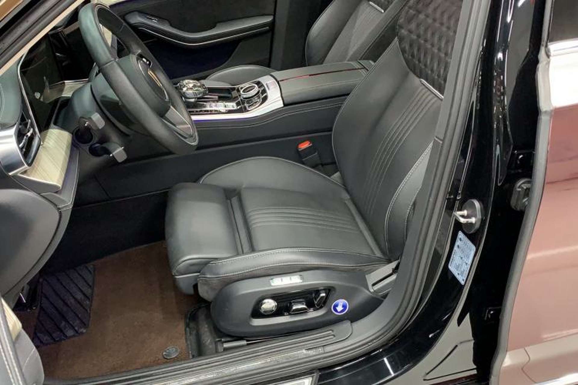 Used Hongqi H9 2020 2.0T Smart Connect Flagship Edition Left Front Seat