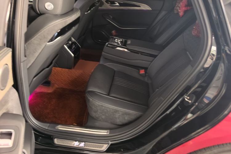 Used Hongqi H9 2020 2.0T Smart Connect Flagship Edition Left Rear Seat