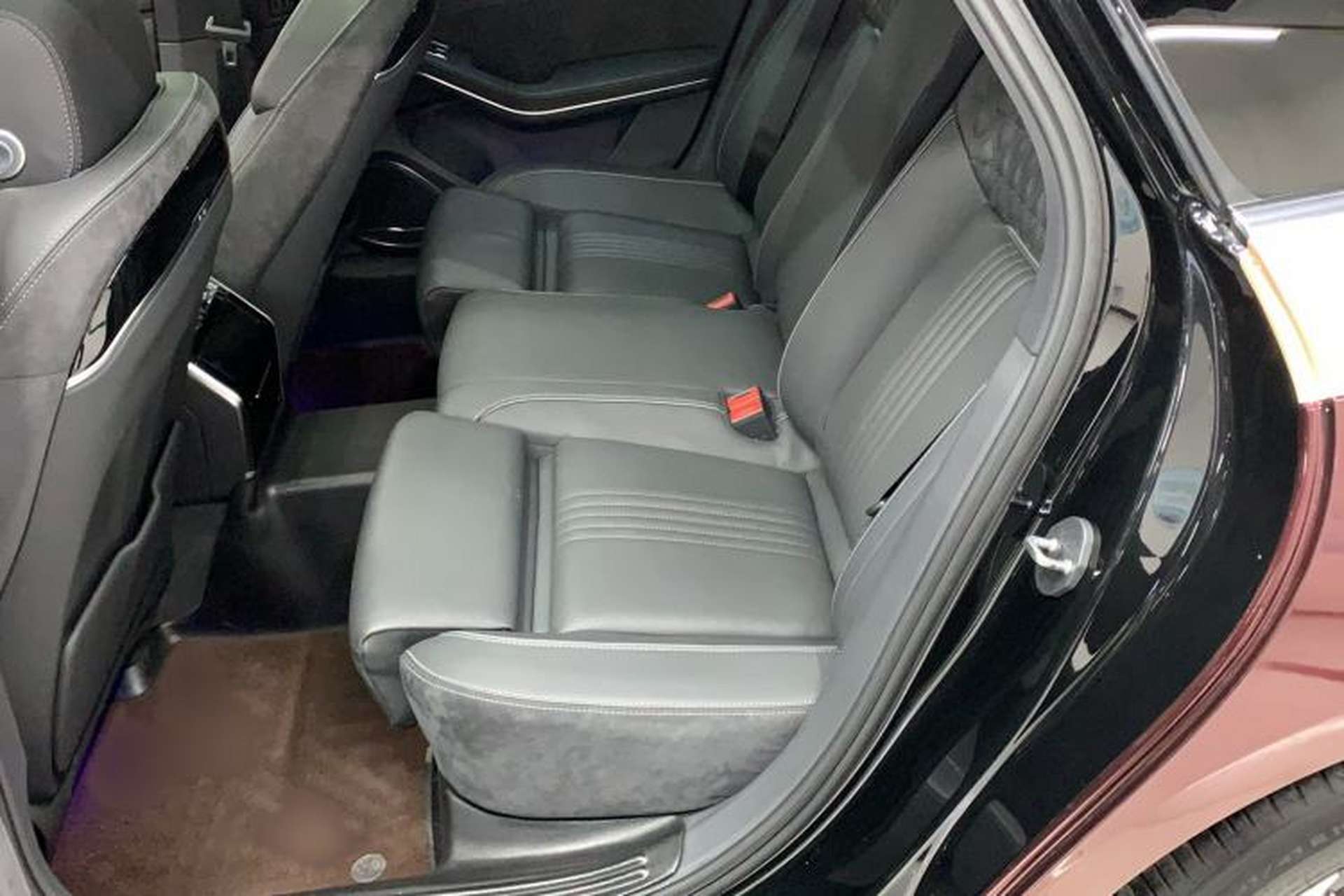 Used Hongqi H9 2020 2.0T Smart Connect Flagship Edition Left Rear Seat