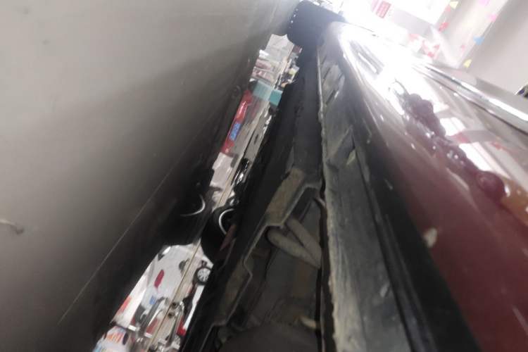 Used Hongqi H9 2020 2.0T Smart Connect Flagship Edition Left Side Sill
