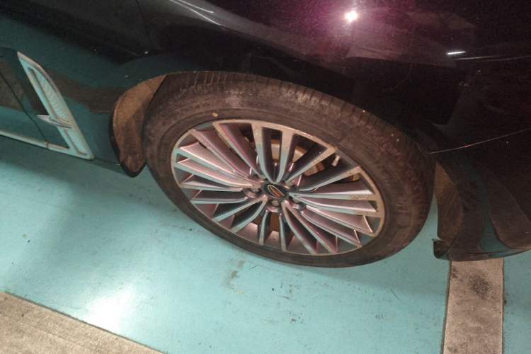 Used Hongqi H9 2020 2.0T Smart Connect Flagship Edition Right Front Wheel Hub