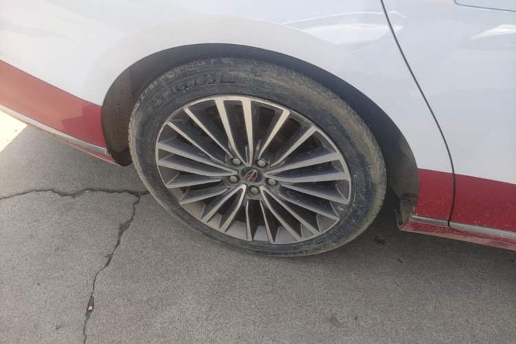 Used Hongqi H9 2020 2.0T Smart Connect Flagship Edition Right Rear Wheel Hub