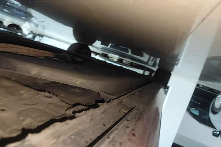 Used Hongqi H9 2020 2.0T Smart Connect Flagship Edition Right Side Sill