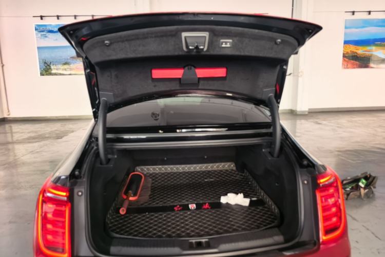 Used Hongqi H9 2020 2.0T Smart Connect Flagship Edition Trunk
