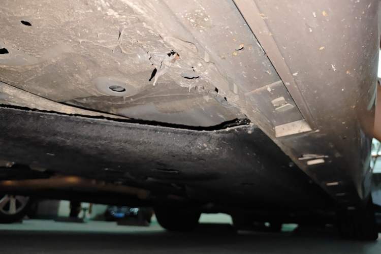 Used Hongqi H9 2020 2.0T Smart Connect Flagship Edition Chassis Front Left