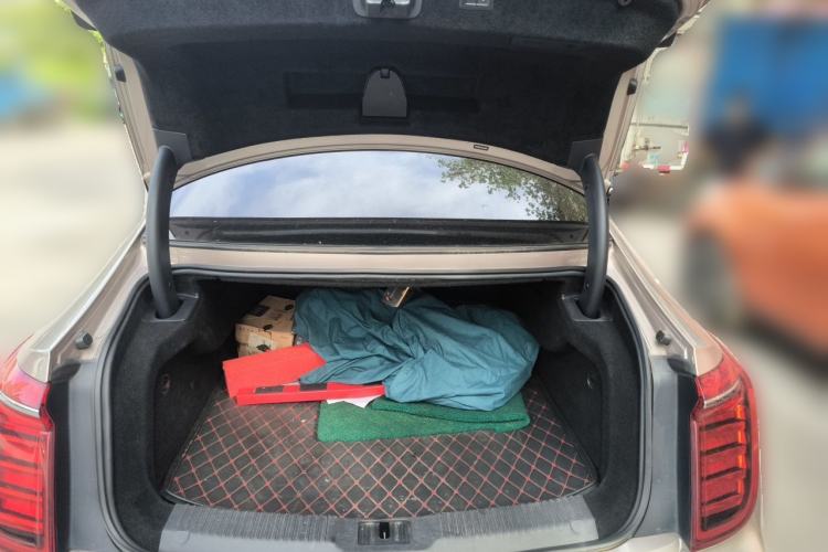 Used Hongqi H9 2020 2.0T Smart Connect Flagship Edition Trunk