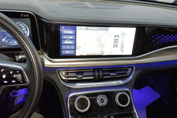 Used Hongqi H9 2020 3.0T Smart Connect Flagship Four-Seat Version Audio And AC Panel