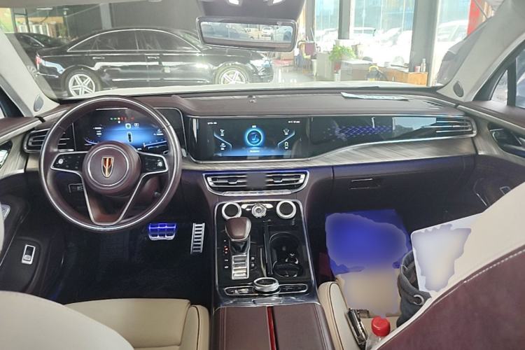 Used Hongqi H9 2020 3.0T Smart Connect Flagship Four-Seat Version Center Console