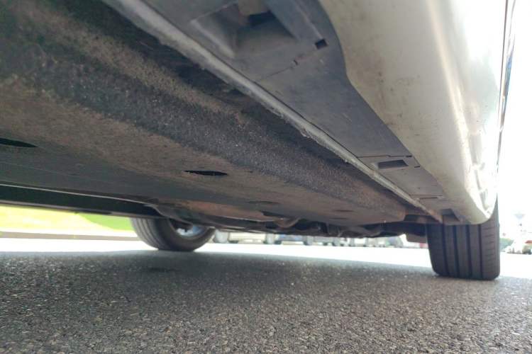 Used Hongqi H9 2020 2.0T Smart Connect Flagship Edition Chassis Front Right