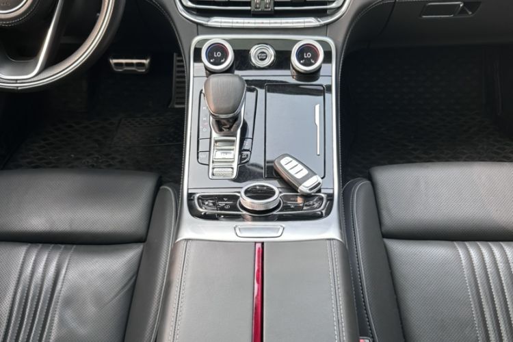 Used Hongqi H9 2020 2.0T Smart Connect Flagship Edition Interior 4