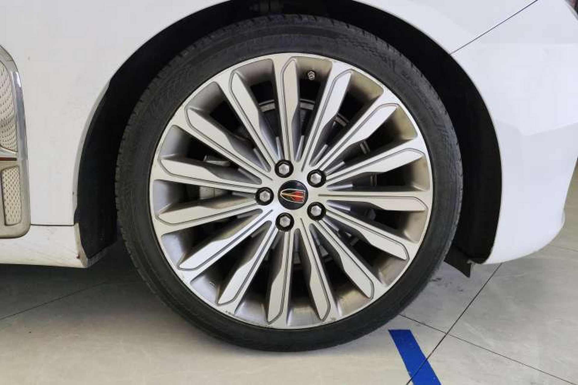 Used Hongqi H9 2020 3.0T Smart Connect Flagship Four-Seat Version Left Front Wheel Hub