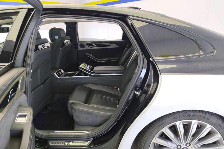 Used Hongqi H9 2020 3.0T Smart Connect Flagship Four-Seat Version Left Rear Seat