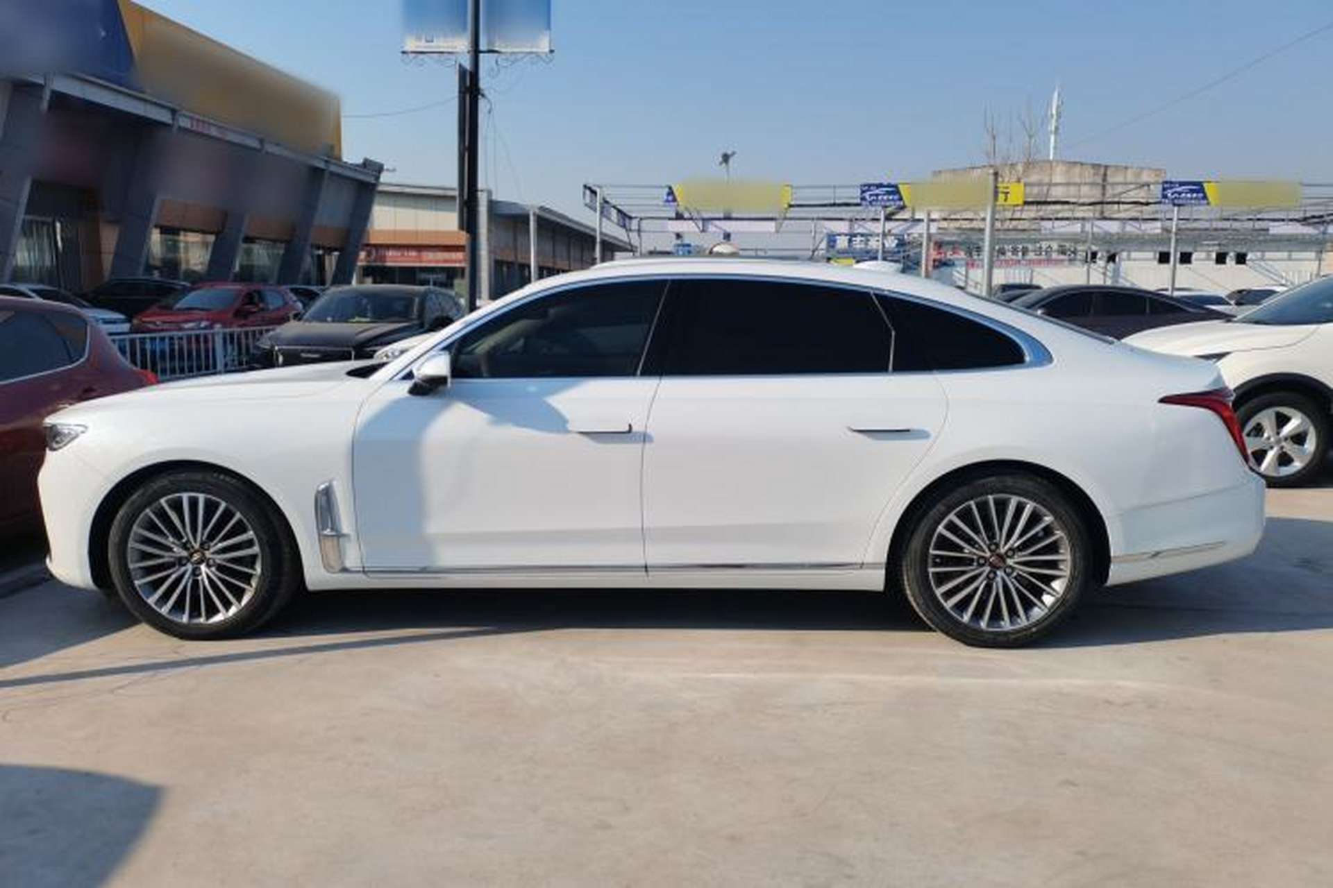 Used Hongqi H9 2020 2.0T Smart Connect Flagship Edition Left Side