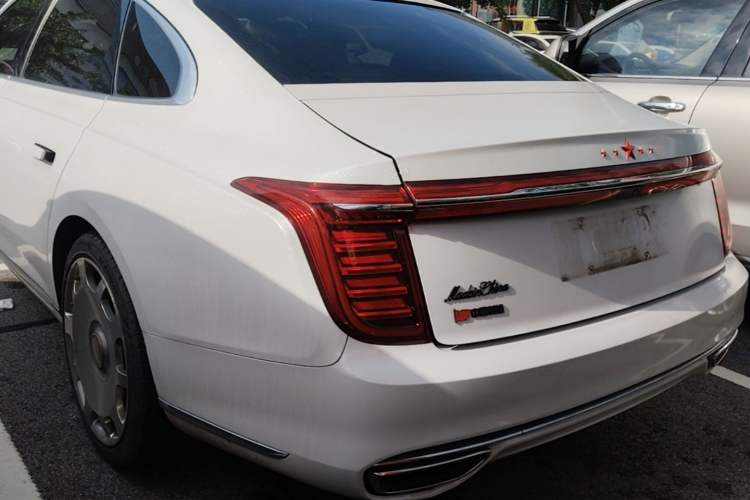 Used Hongqi H9 2020 2.0T Smart Connect Flagship Edition Rear Left 45 Deg
