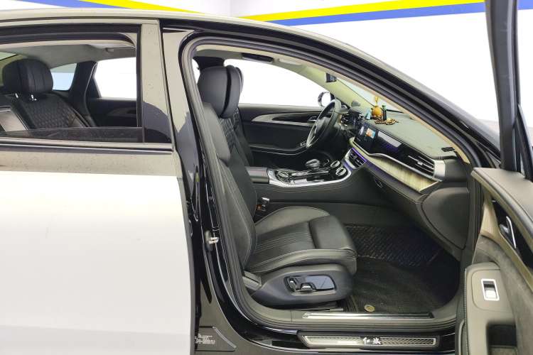 Used Hongqi H9 2020 3.0T Smart Connect Flagship Four-Seat Version Right Front Seat