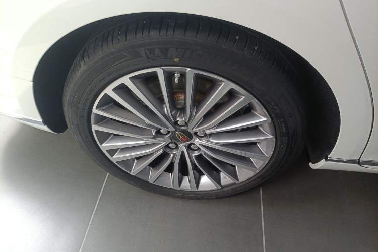 Used Hongqi H9 2020 2.0T Smart Connect Flagship Edition Right Rear Wheel Hub