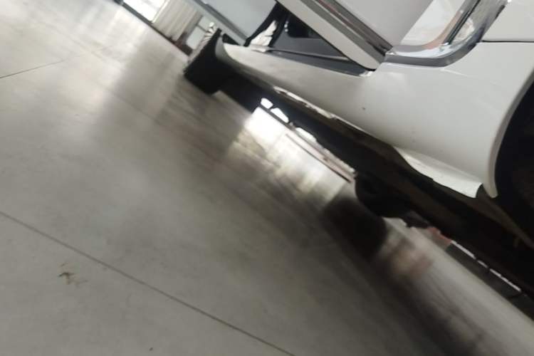 Used Hongqi H9 2020 Revised Version 2.0T Smart Connect Flagship Edition Right Side Sill