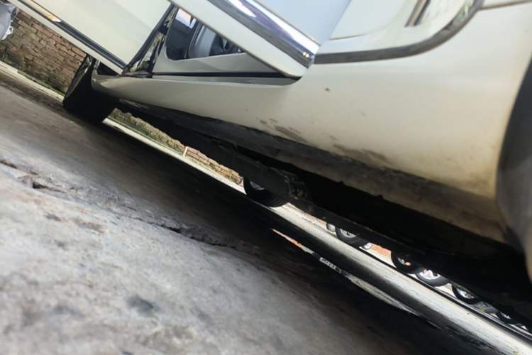 Used Hongqi H9 2020 3.0T Smart Connect Flagship Edition Right Side Sill