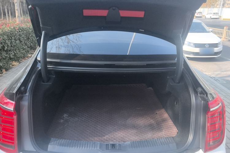 Used Hongqi H9 2020 2.0T Smart Connect Flagship Edition Trunk