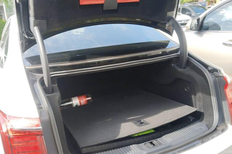 Used Hongqi H9 2020 2.0T Smart Connect Flagship Edition Trunk