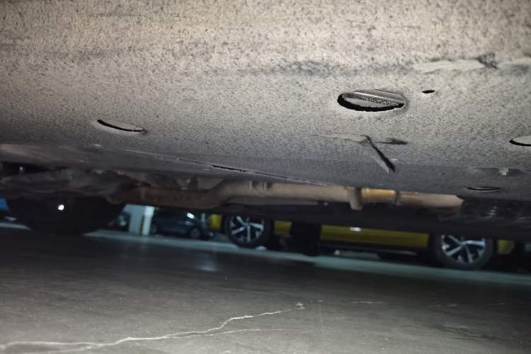 Used Hongqi H9 2020 2.0T Smart Connect Flagship Edition Chassis Front Left