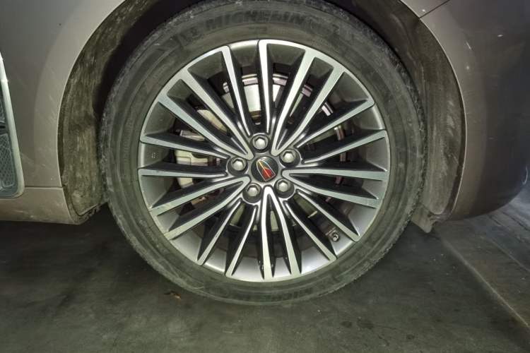 Used Hongqi H9 2020 2.0T Smart Connect Flagship Edition Right Front Wheel Hub