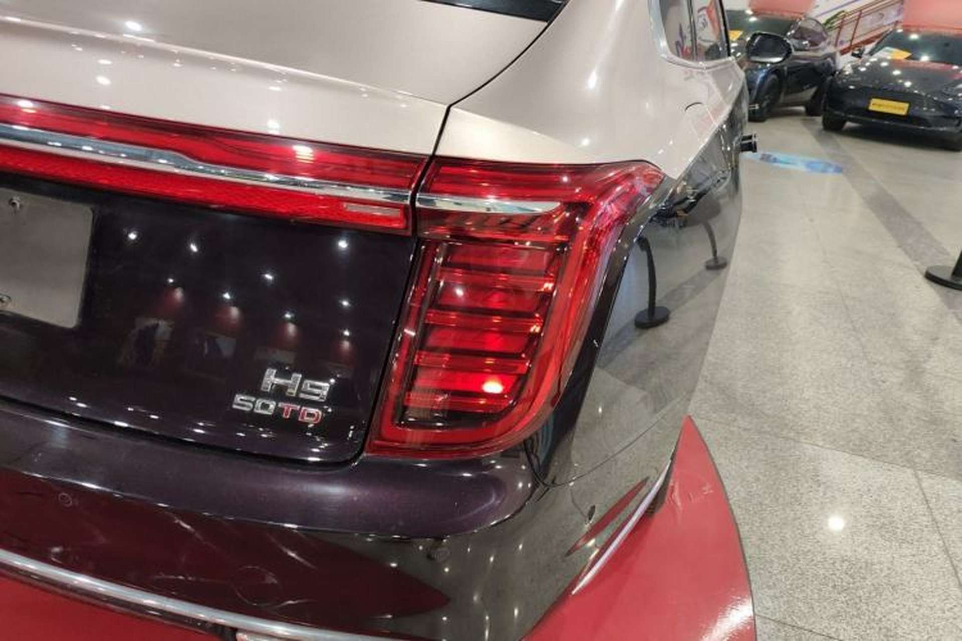 Used Hongqi H9 2020 3.0T Smart Connect Flagship Four-Seat Version Right Rear Taillight